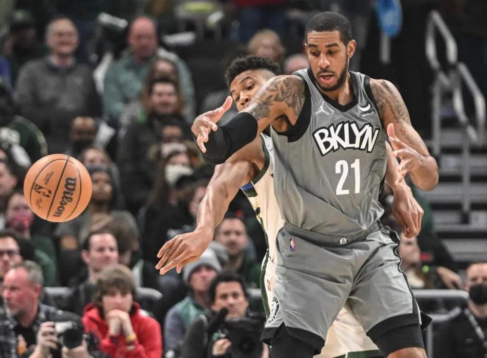 跌宕起伏的 跌宕起伏的