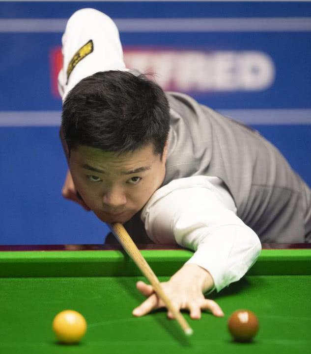 场上不行场下来图萨诺夫成ATP官网博客新宠